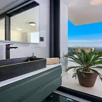 別荘 Neue Moderne Mit Pool In Der Naehe Von Dem By Interhome