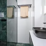 Neue Moderne Mit Pool In Der Naehe Von Dem By Interhome クルク