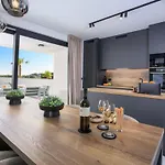 Neue Moderne Mit Pool In Der Naehe Von Dem By Interhome 別荘 *