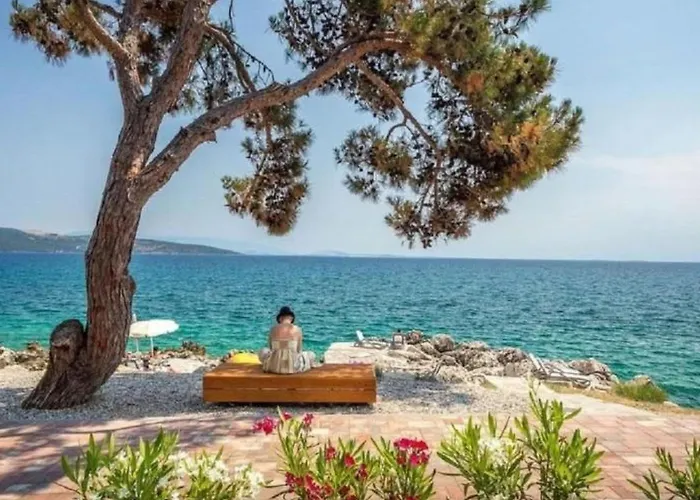 Neue Moderne Mit Pool In Der Naehe Von Dem By Interhome Krk Town