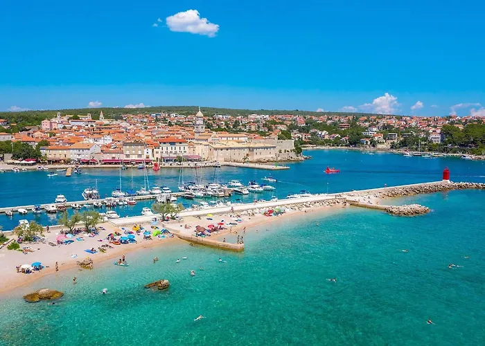 Neue Moderne Mit Pool In Der Naehe Von Dem By Interhome Krk Town