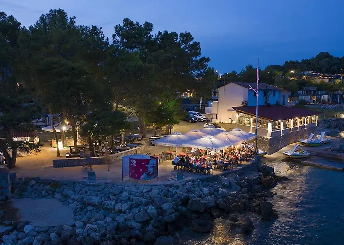 Neue Moderne Mit Pool In Der Naehe Von Dem By Interhome *