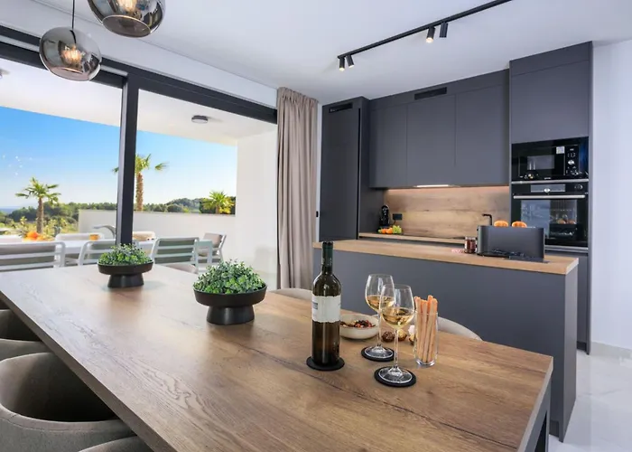 Neue Moderne Mit Pool In Der Naehe Von Dem By Interhome Dom wakacyjny *