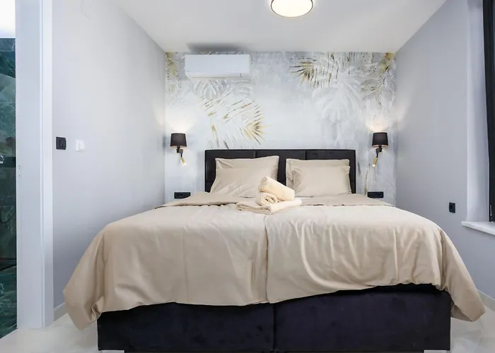 Neue Moderne Mit Pool In Der Naehe Von Dem By Interhome Dom wakacyjny Krk Town