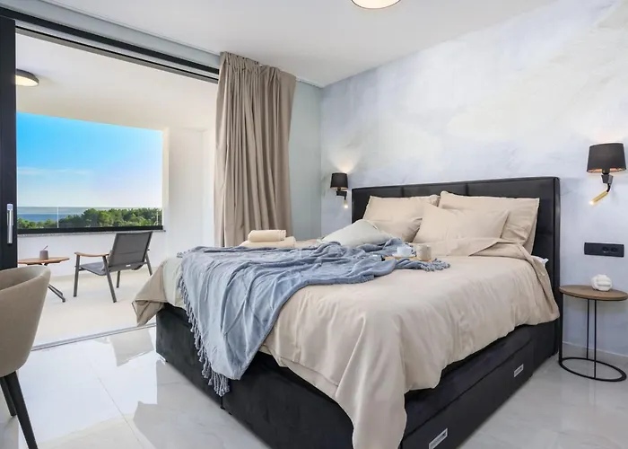 Neue Moderne Mit Pool In Der Naehe Von Dem By Interhome Dom wakacyjny Krk Town