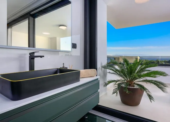 Dom wakacyjny Neue Moderne Mit Pool In Der Naehe Von Dem By Interhome