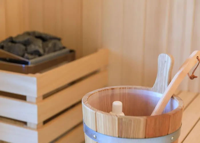 Neue Moderne Mit Pool In Der Naehe Von Dem By Interhome