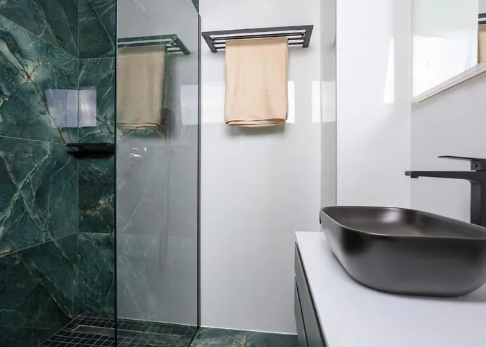 Neue Moderne Mit Pool In Der Naehe Von Dem By Interhome Krk Town