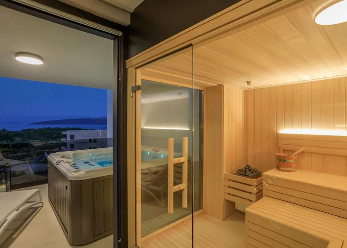 Neue Moderne Mit Pool In Der Naehe Von Dem By Interhome