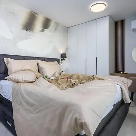 Tatil Evi Neue Moderne Mit Pool In Der Naehe Von Dem By Interhome Krk Town