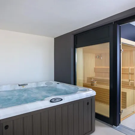 Neue Moderne Mit Pool In Der Naehe Von Dem By Interhome Tatil Evi *
