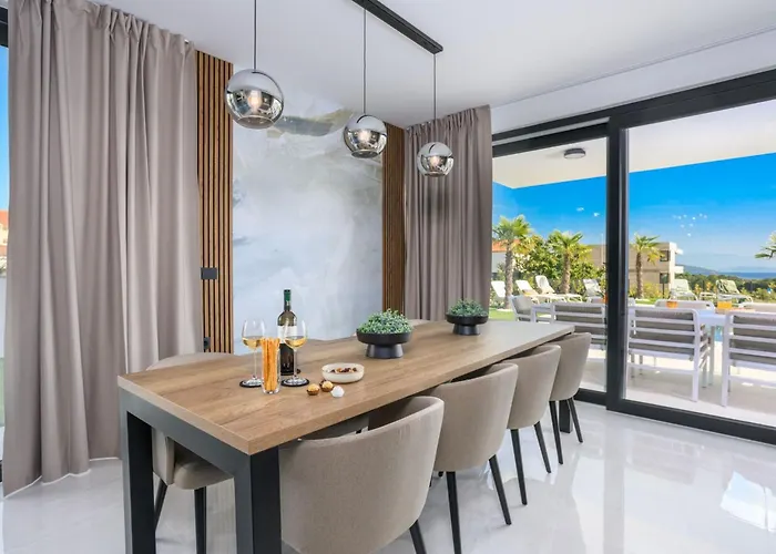 Neue Moderne Mit Pool In Der Naehe Von Dem By Interhome Casa vacanze Krk Town